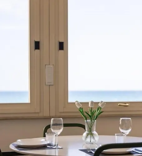 شقة Effe's Apartment- Arya Seaview -parcheggio Gratuito