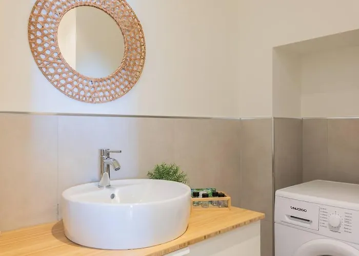 Effe's Apartment- Arya Seaview -parcheggio Gratuito 알라시오